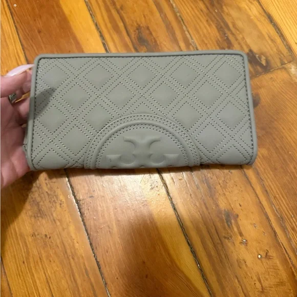 Tory Burch  Gray Quilted Women's Clutch - Picture 2 of 5